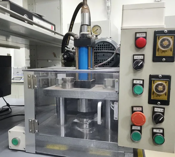 Laboratory press equipment used for cosmetic application preparation